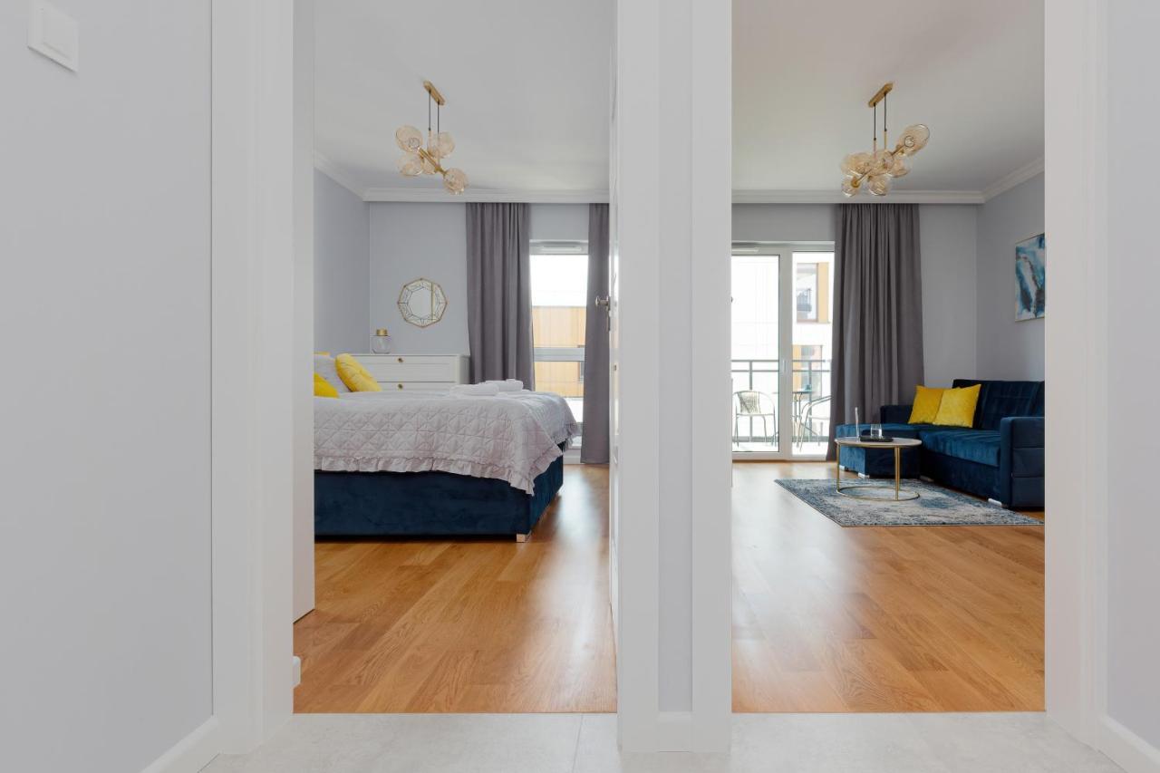 Apartament Dom Przy Okrzei By Renters Prestige Warszawa Eksteriør billede